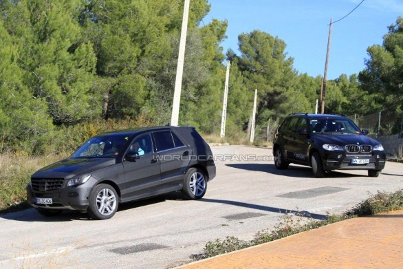 Foto spia nuova Mercedes ML: Porsche Cayenne e BMW X5 le dirette rivali