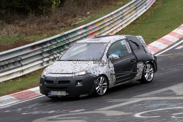 foto spia Opel Adam