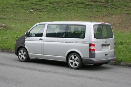Foto spia Volkswagen Multivan T5