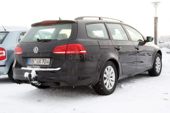 Foto Spia della VII generazione della Volkswagen Passat che debutterà nel 2014