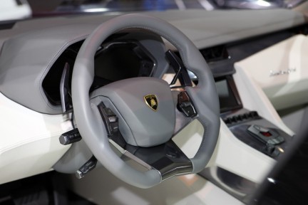 Gli interni della Lamborghini Estoque