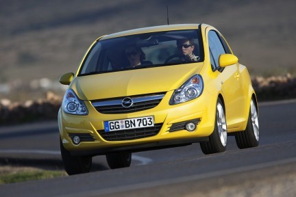 Immagini ufficiali Opel Corsa Model Year 2010