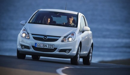 Immagini ufficiali Opel Corsa Model Year 2010