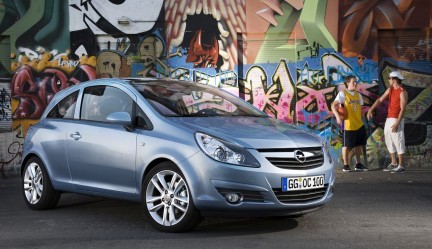 Immagini ufficiali Opel Corsa Model Year 2010