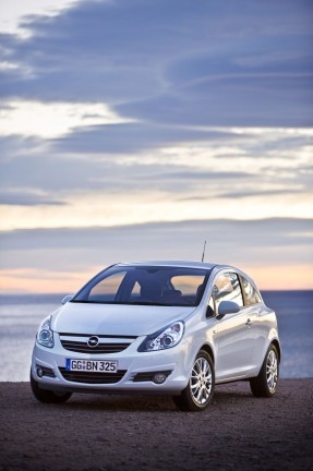 Immagini ufficiali Opel Corsa Model Year 2010