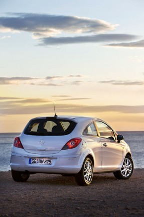 Immagini ufficiali Opel Corsa Model Year 2010