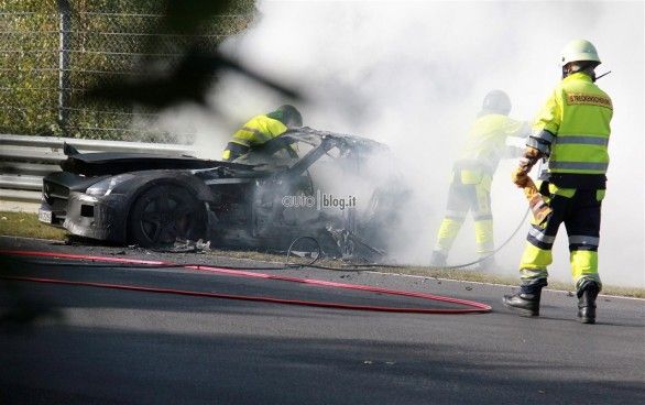 incidenti muletti auto