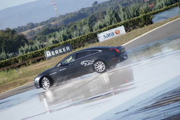 Jaguar Supercharged Academy: in pista a Vallelunga con XKR e XFR