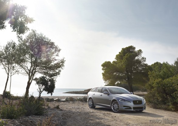 Jaguar XF Sportbrake 2013: la familiare del Giaguaro