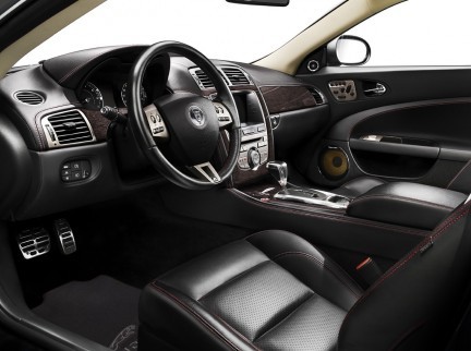 Jaguar XKR Portfolio 2009