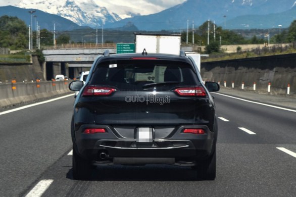 Jeep Cherokee foto spia di un lettore