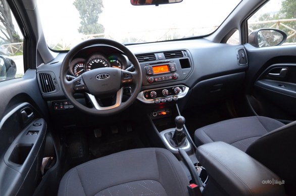 Kia Rio 1.1 CRDi EX 2012