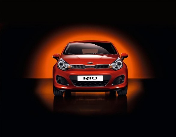 Kia ha diffuso alcune immagini ufficiali della Rio a 3 Porte