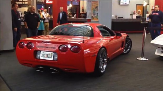 La Corvette Mallett Hammer distrutta al National Corvette Museum