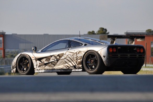 La McLaren F1 GTR CES4R fra le curve del Paul Ricard