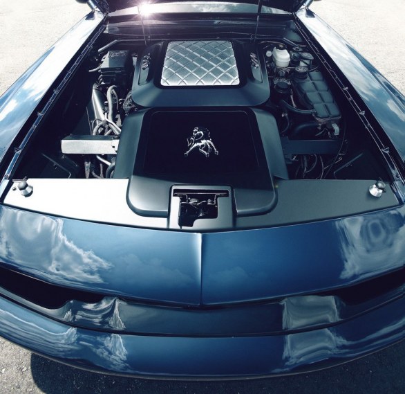La Mustang ha motore Corvette. Eresia od optimum?