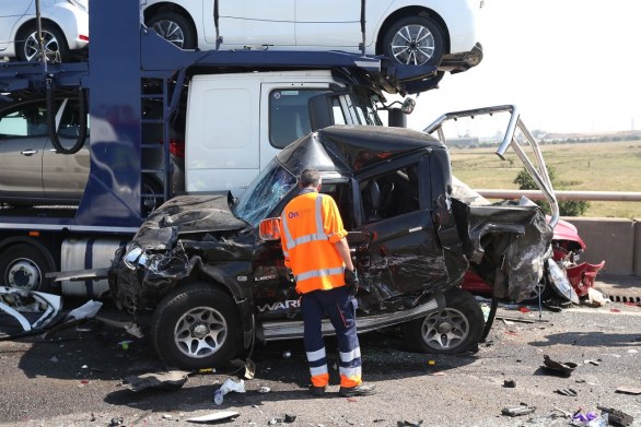 La nebbia manda ko oltre 100 automobili. Pauroso incidente sul New Kingsferry Bridge