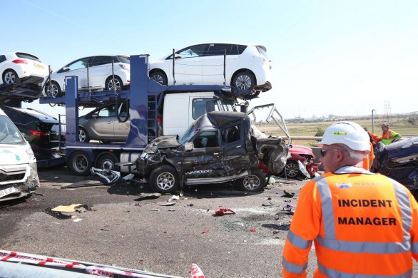 La nebbia manda ko oltre 100 automobili. Pauroso incidente sul New Kingsferry Bridge