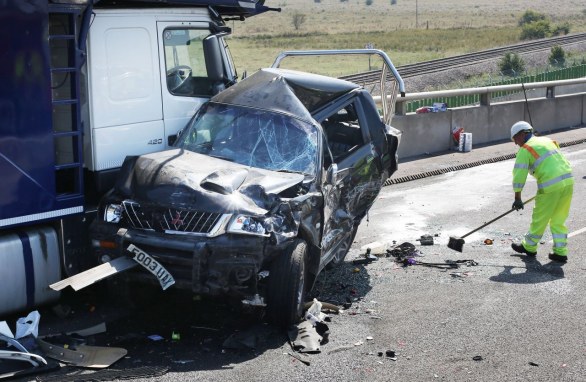 La nebbia manda ko oltre 100 automobili. Pauroso incidente sul New Kingsferry Bridge