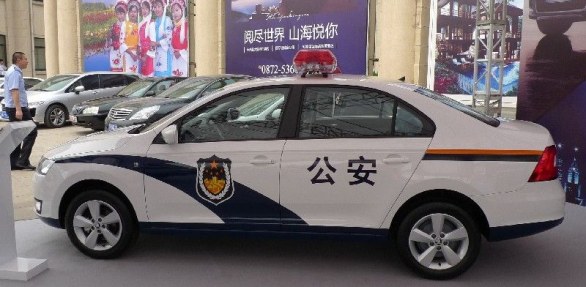 La Skoda Rapid della Polizia cinese