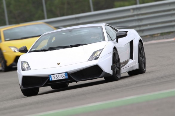 Lamborghini Gallardo LP 570-4 Superleggera: le foto in pista