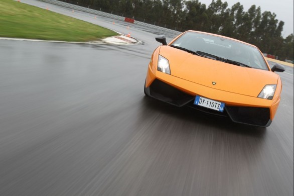 Lamborghini Gallardo LP 570-4 Superleggera: le foto in pista