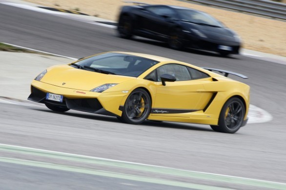 Lamborghini Gallardo LP 570-4 Superleggera: le foto in pista