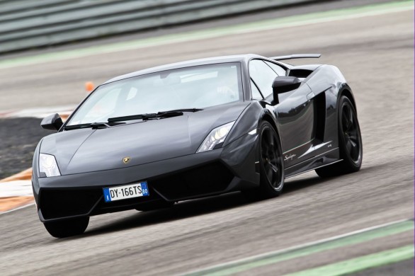 Lamborghini Gallardo LP 570-4 Superleggera: le foto in pista