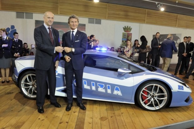 Guarda la fotogallery della Lamborghini Huracan della Polizia italiana