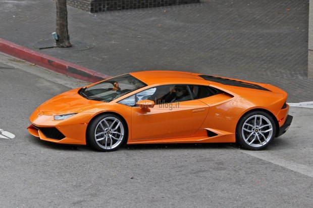 Lamborghini Huracan: prime foto su strada