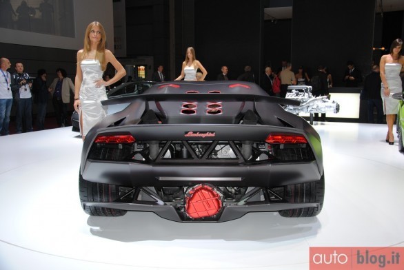 Lamborghini Sesto Elemento Concept - Salone di Parigi 2010 Live