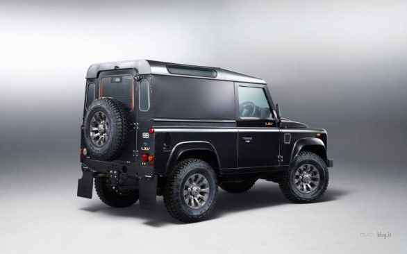 Land Rover Defender LXV