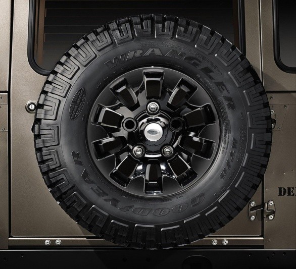 Land Rover Defender X-Tech