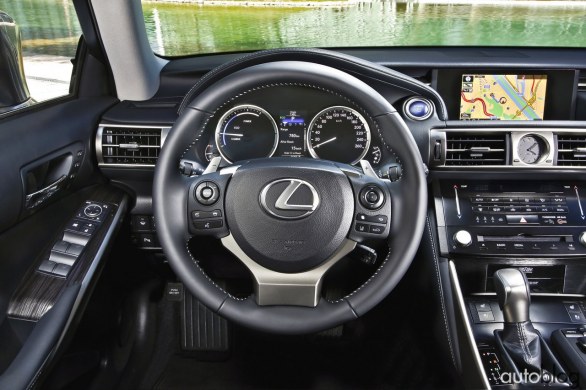 Lexus IS Hybrid