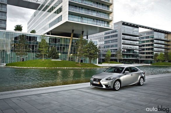 Lexus IS Hybrid