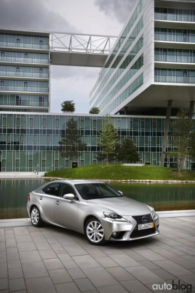 Lexus IS Hybrid