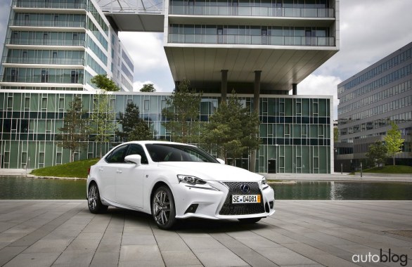 Lexus IS Hybrid