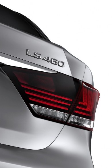 Prime immagini ufficili della nuova Lexus LS 460 my2013