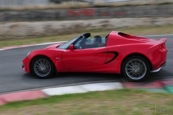 Lotus Elise 2011: il test di Autoblog