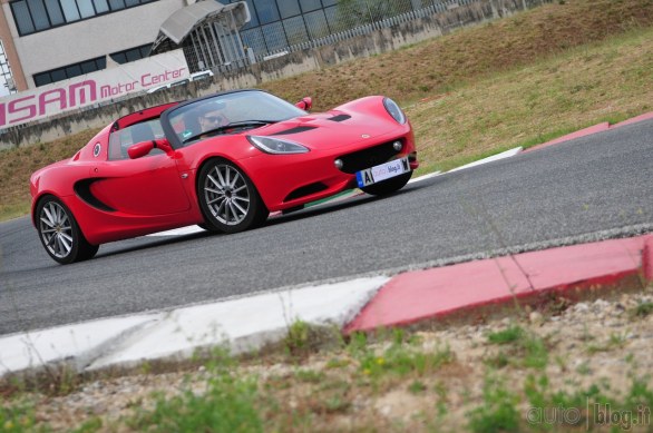 Lotus Elise 2011: il test di Autoblog