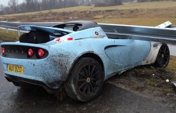 Uno spaventoso incidente ha visto coinvolta una Lotus Elise Club Racer