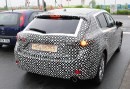 Mazda 3, foto spia degli interni
