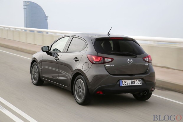 Mazda2 2015: prova su strada