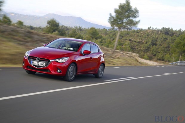 Mazda2 2015: prova su strada