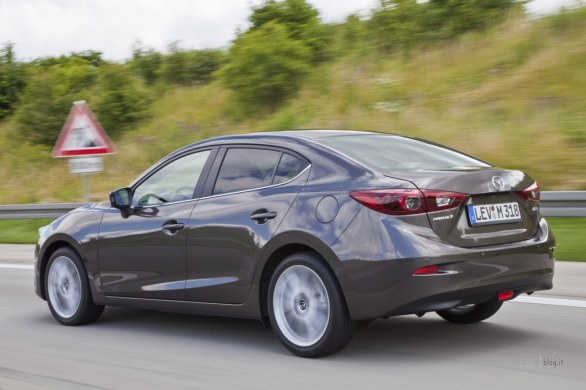 Mazda3 Berlina 2014: tutte le foto ufficiali