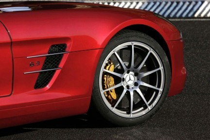 Mercedes Benz SLS AMG