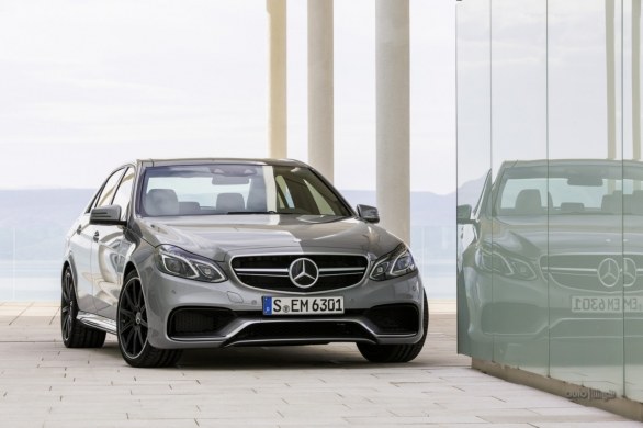 Mercedes E63 AMG: il restyling della berlina sportiva per il 2013