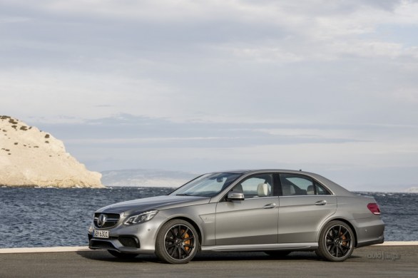 Mercedes E63 AMG: il restyling della berlina sportiva per il 2013