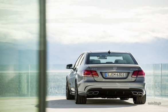 Mercedes E63 AMG: il restyling della berlina sportiva per il 2013