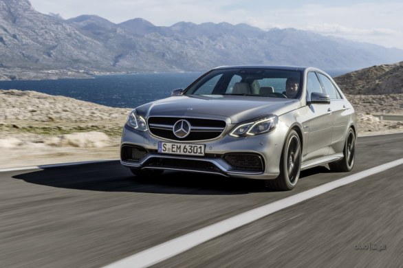 Mercedes E63 AMG: il restyling della berlina sportiva per il 2013